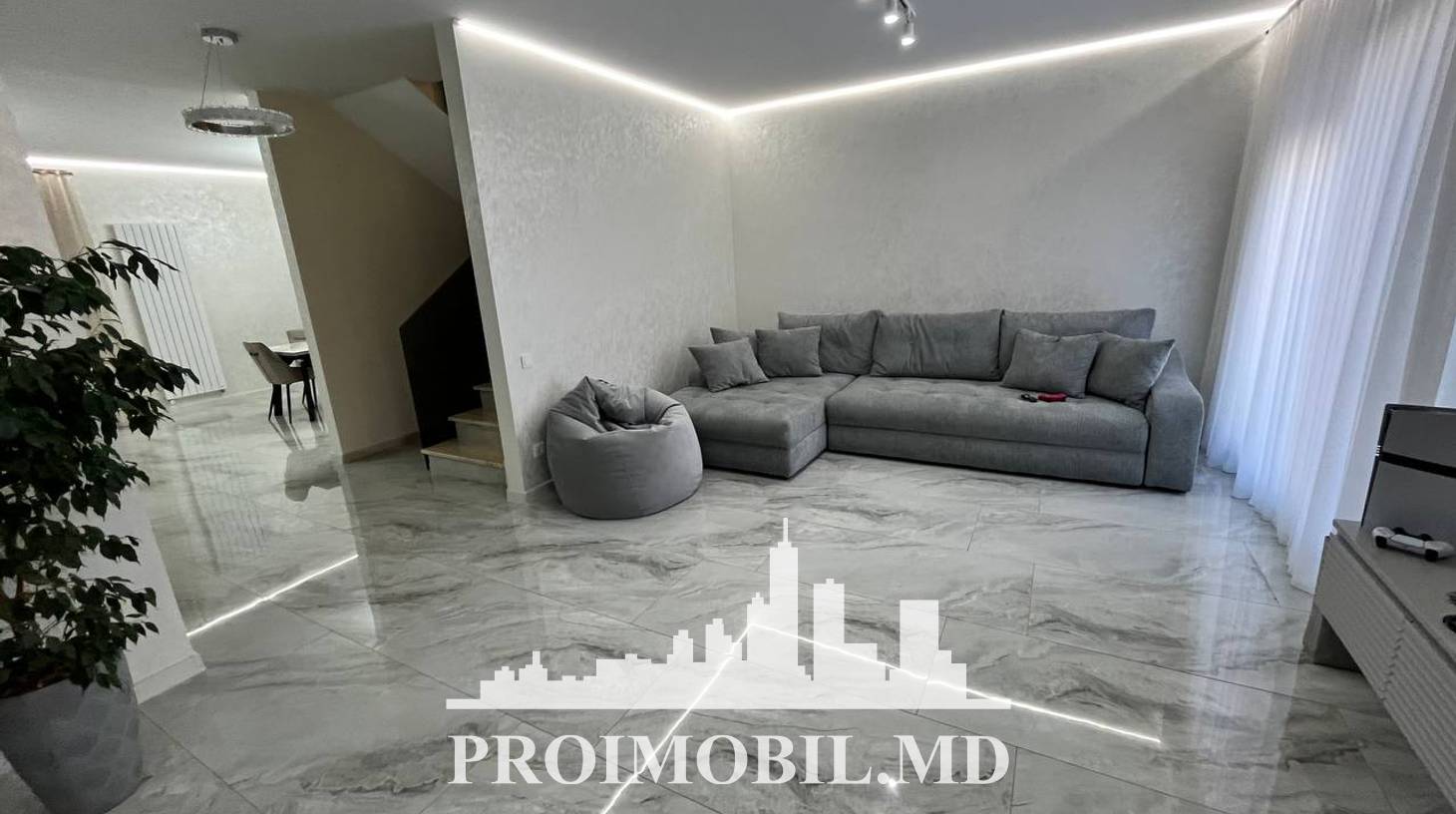 https://images.proimobil.md/E-KshssPhMrwqG4skxu6TikoGF1KvBv8_UvBqzP2BpA/watermark:0.75:so:0:30:0.39/resize:fill:1460:816:1/gravity:ce/bG9jYWw6Ly8vZXN0YXRlL2xyLzk4YTU3ZmYxLTlmZWItNDBmZi05OGU0LTRiMmZhMjkzYjRiZS5qcGVn
