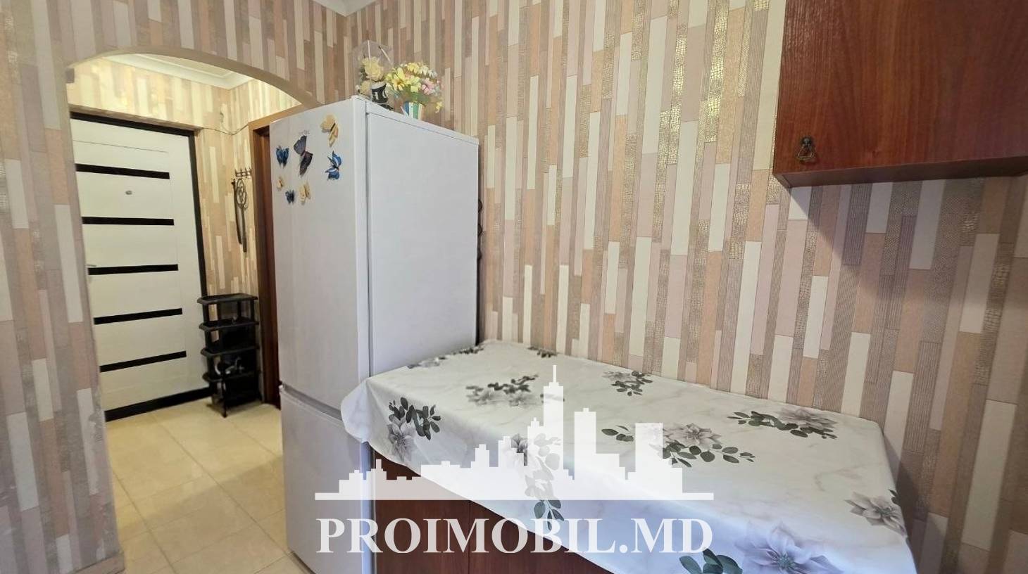 https://images.proimobil.md/E0TzzguYvY5U84B5XtD8r0QbmdpOgxn1esvsoUpo2kI/watermark:0.75:so:0:30:0.39/resize:fill:1460:816:1/gravity:ce/bG9jYWw6Ly8vZXN0YXRlL2xyLzdlY2RkMDk3LWZmYTItNGY3NS04ZTdiLWI5ZDk1Y2E2NjUyOC5qcGVn