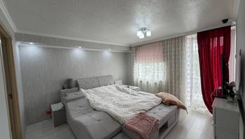 https://images.proimobil.md/E0s3rojqe3NMp1UZECUDAznlegzXOFxU6ogDcesHB2s/resize:fill:350:198:1/gravity:ce/bG9jYWw6Ly8vZXN0YXRlL2xyL2JlZGJmODBiLWZhMjAtNGNmOS05OTI0LTU4YjU5ZmY5OTY3My5qcGVn