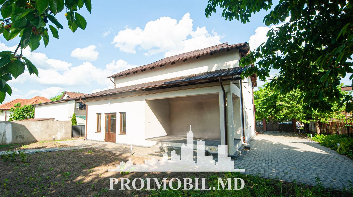 https://images.proimobil.md/E3Q9JNVEWKEOXbxHN_uFFn8YUhkfTB4QAOaNePOtuCQ/watermark:0.75:so:0:30:0.39/resize:fill:1460:816:1/gravity:ce/bG9jYWw6Ly8vZXN0YXRlL2xyLzE3MTMwOGFhLWY3N2EtNDE0OS1hOTIyLTRmNzk4NWIyOWFlYS5qcGVn