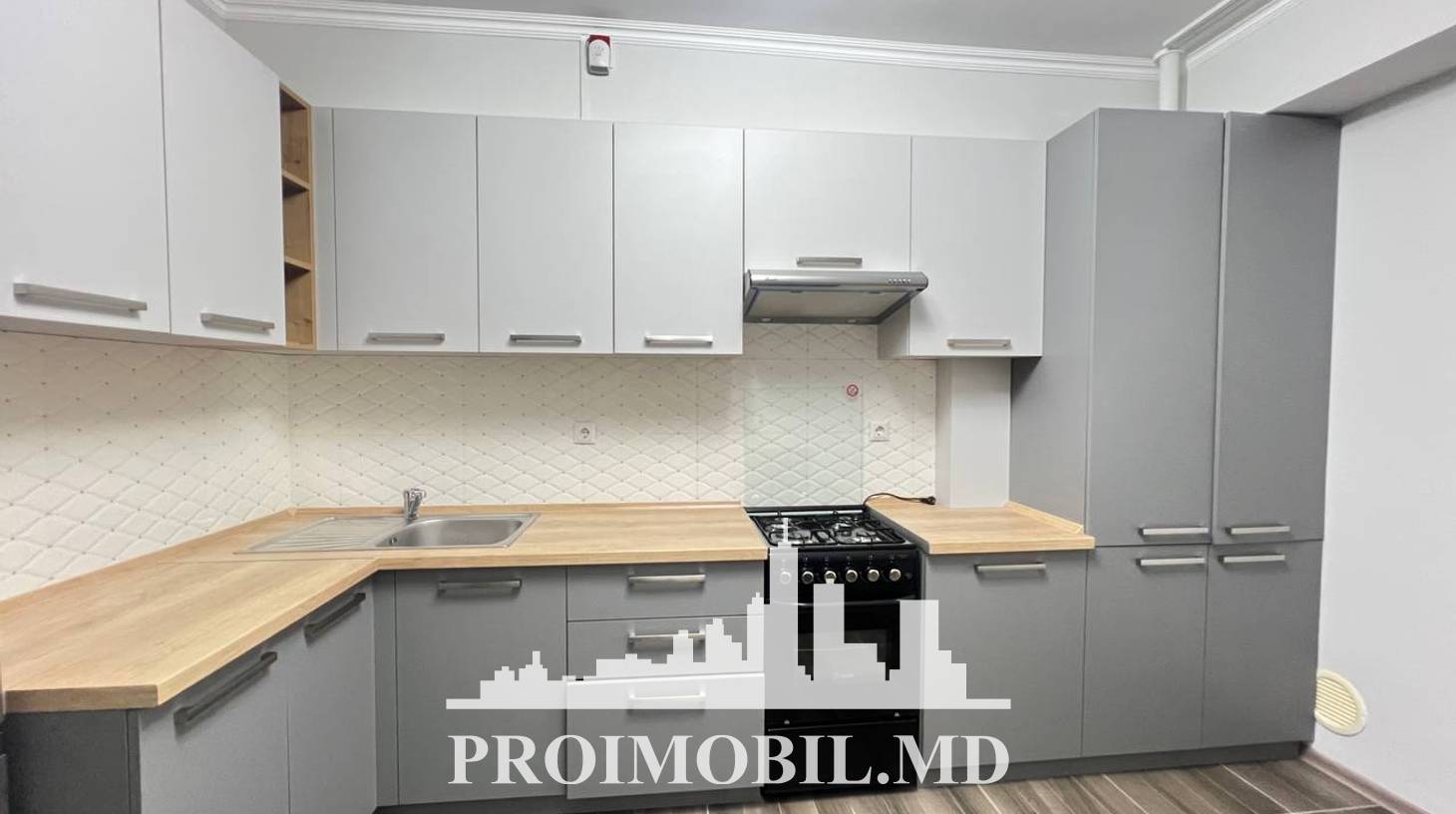 https://images.proimobil.md/E4GIYihLbzK5j4MKUTPrboW2KQ6IGwgYFTxa2Fb4sZ4/watermark:0.75:so:0:30:0.39/resize:fill:1460:816:1/gravity:ce/bG9jYWw6Ly8vZXN0YXRlL2xyLzVmNzIxNDJlLWI2YTQtNDMyYi1hMmM3LWI5NmQ4YTE0ZDcxMS5qcGVn
