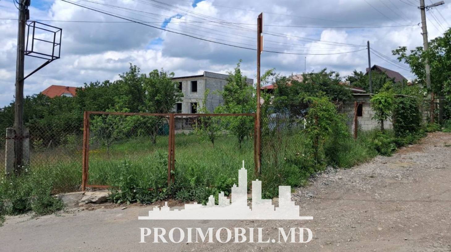 https://images.proimobil.md/E4ULhbJ04xituzPWAmqqCWG4IF-chfN26EGhqg8G-JY/watermark:0.75:so:0:30:0.39/resize:fill:1460:816:1/gravity:ce/bG9jYWw6Ly8vZXN0YXRlL2xyL2EyMTU1ZjNlLTA5Y2UtNGY2Ni1hYmY1LTk2MTU4MzlmYWE1Yi5qcGVn