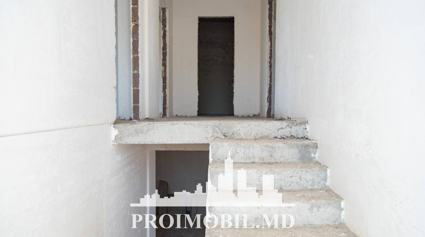 https://images.proimobil.md/E4akCfuhCV0-2zDWsHnQpqmBuuFK6rmqr5QYJ7hwKhk/watermark:0.75:so:0:30:0.39/resize:fill:1460:816:1/gravity:ce/bG9jYWw6Ly8vZXN0YXRlL2xyL2VhNzRiODkyLTRjNjgtNGJjZi04OGRmLWY3MDFlYzM5ZGIwMS5qcGVn