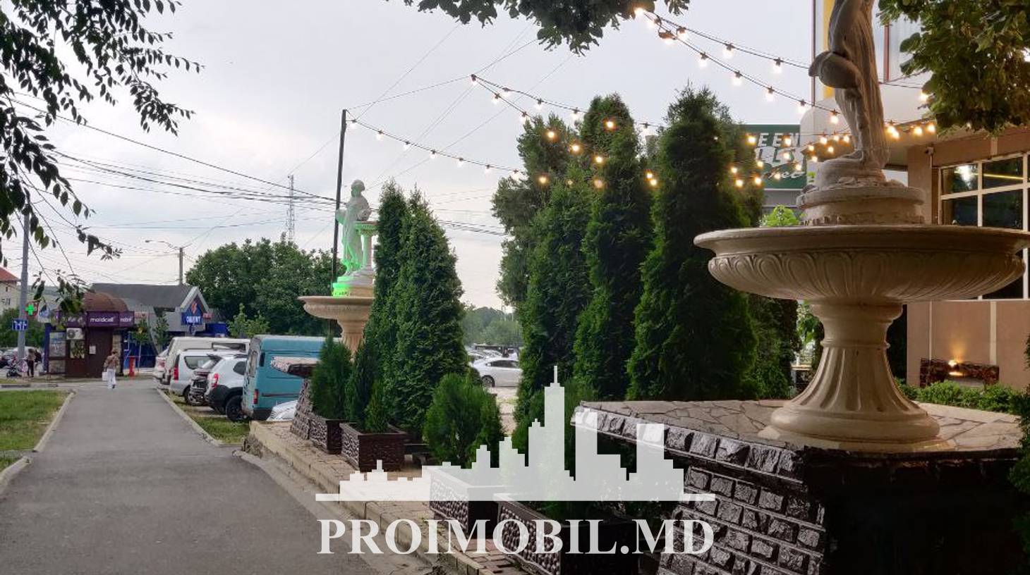 https://images.proimobil.md/E5F4Y1QfvZWOZiGu_qaMZQN9HV2a9oFJKKmgdg1FWts/watermark:0.75:so:0:30:0.39/resize:fill:1460:816:1/gravity:ce/bG9jYWw6Ly8vZXN0YXRlL2xyLzkyMWNmZWYyLTA5ZmUtNDc1OC04MzBiLTRiNzI2MjkzODgxMy5qcGVn