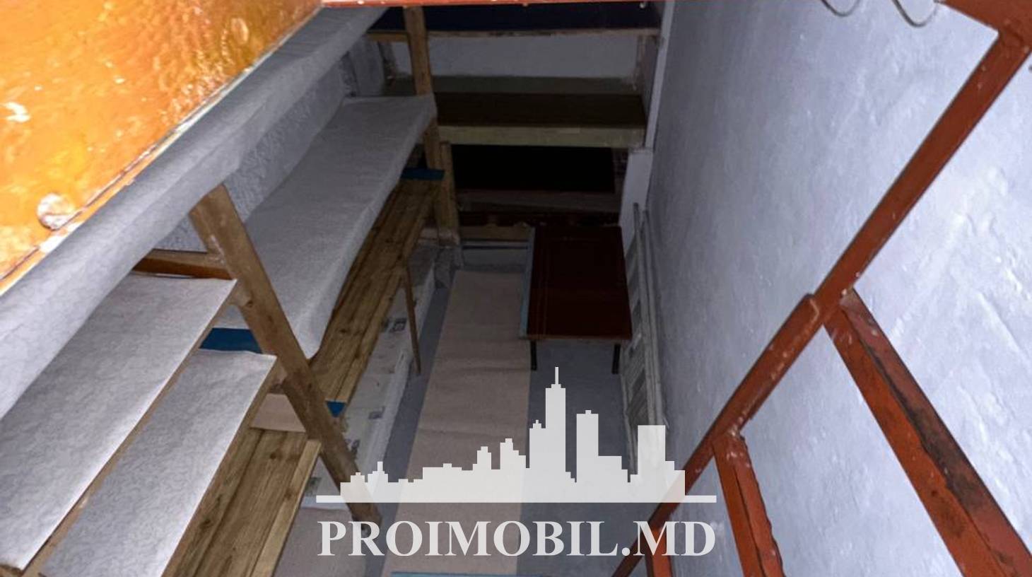 https://images.proimobil.md/E5Sj5Zrh3z9wU4D02dQP2hj5swEys-fw4LclPZtCPEc/watermark:0.75:so:0:30:0.39/resize:fill:1460:816:1/gravity:ce/bG9jYWw6Ly8vZXN0YXRlL2xyL2Y0Y2M3NDBkLWM5Y2ItNDU1MS04MzYxLWNlYzJjYTRiYjZhNy5qcGVn