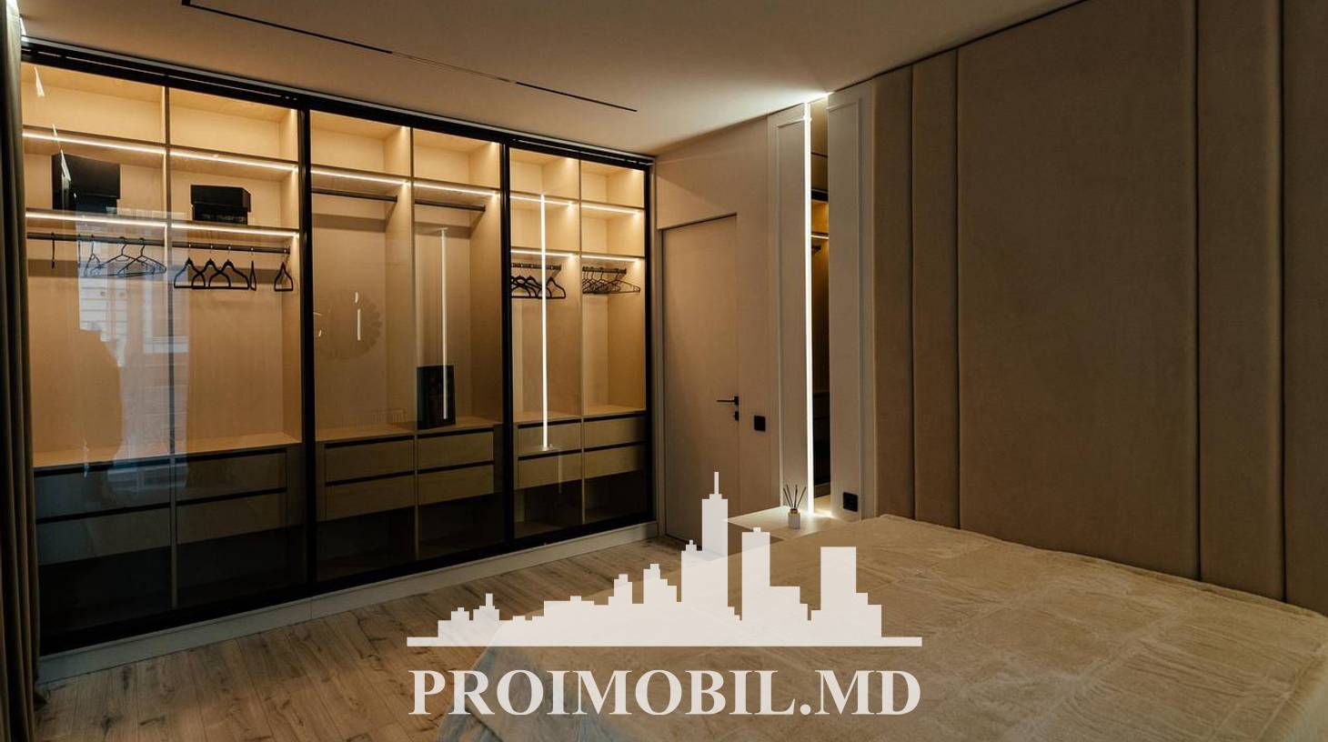 https://images.proimobil.md/E9mZvktMkf1lPAOLBb709y6adaO6fuFkdK4V29sxSU8/watermark:0.75:so:0:30:0.39/resize:fill:1460:816:1/gravity:ce/bG9jYWw6Ly8vZXN0YXRlL2xyL2RhMDZkZjZlLWI4NTItNGFhZC04YmQ5LTk1ZmI3OTExZjU1NC5qcGVn