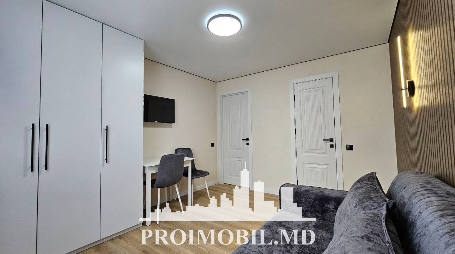 https://images.proimobil.md/EBIH93XNiy7Xoa4qdERdE43OTWN7P2lDUGwjwWCMQRQ/watermark:0.75:so:0:30:0.39/resize:fill:1460:816:1/gravity:ce/bG9jYWw6Ly8vZXN0YXRlL2xyLzIwMTM0YzQwLTNmOTMtNGM2Ni04OGFjLWVlNDcxMzc3Mjg2My5qcGVn