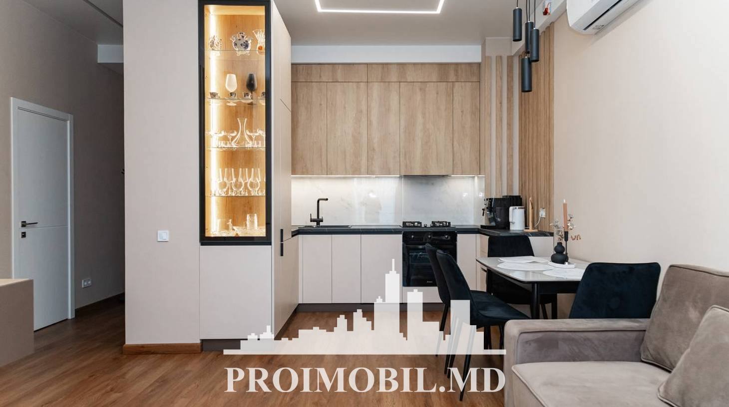 https://images.proimobil.md/ECdE6nguu4GBnLhBwdkKt311xn6hOWLE9a-31Dgf98o/watermark:0.75:so:0:30:0.39/resize:fill:1460:816:1/gravity:ce/bG9jYWw6Ly8vZXN0YXRlL2xyLzQ1NzcwNDU4LTU1MGQtNDUxNi04NjZiLTQwZjliNTU4MTFhMy5qcGVn