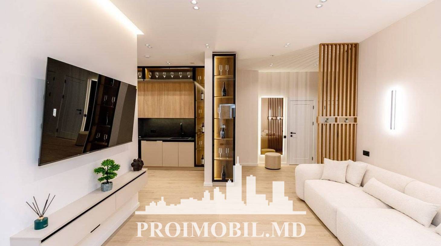 https://images.proimobil.md/EDUGoQfm4upocHnrWOLqUXajq_8lnbFPGIOI9MOqD-0/watermark:0.75:so:0:30:0.39/resize:fill:1460:816:1/gravity:ce/bG9jYWw6Ly8vZXN0YXRlL2xyLzU2OTRjMjE3LTNhM2UtNDFjOC04NDNiLTZkMmQzMmJkNDNlOS5qcGVn