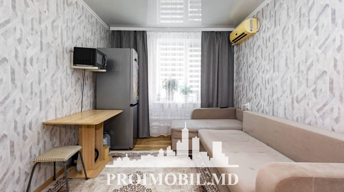 https://images.proimobil.md/EGm16BoLedrV3ZExuRhftIV01irlkn1N6ALtBVahs8Q/watermark:0.75:so:0:30:0.39/resize:fill:1460:816:1/gravity:ce/bG9jYWw6Ly8vZXN0YXRlL2xyLzRjMDY2NmM0LTk4OTEtNDEwYS04OGIxLTRkYmFhOGY4MTE3MS5qcGVn