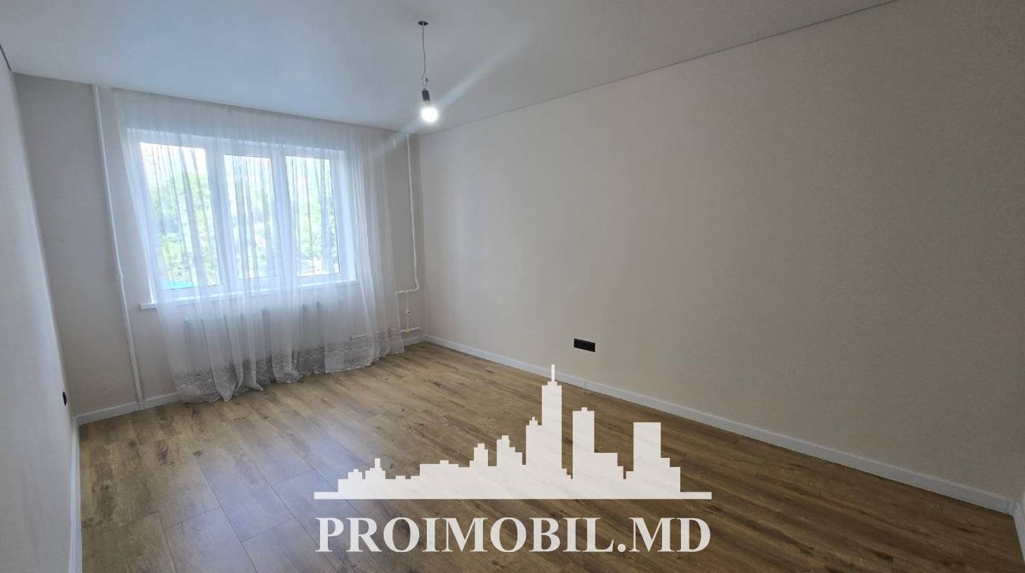 https://images.proimobil.md/EJgp7DAC50beJCnQ7iD21nmN5PJigxg8bXI8wLaAZ_4/watermark:0.75:so:0:30:0.39/resize:fill:1460:816:1/gravity:ce/bG9jYWw6Ly8vZXN0YXRlL2xyLzQzMGIzOWVhLWEzMzAtNDA2OS1iNTU3LTk3NGNjZDlmMjZiNy5qcGVn