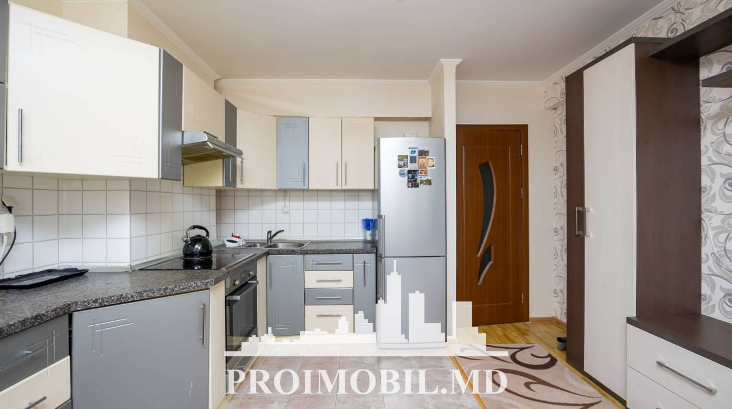 https://images.proimobil.md/EMQ-RvBjODfPhI9gjXYzIZuYexHP3Mq94ecf4Z9rWN4/watermark:0.75:so:0:30:0.39/resize:fill:1460:816:1/gravity:ce/bG9jYWw6Ly8vZXN0YXRlL2xyLzQxNjE4NWNhLTk0ZGEtNDllNi1hYTJjLTA3ZjA4NWNlZjIzNC5qcGVn