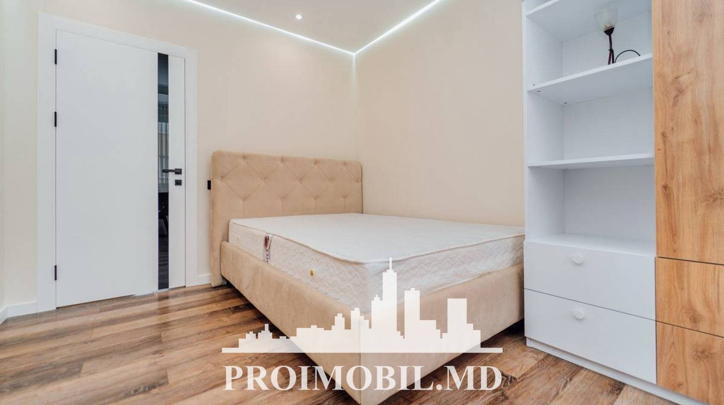 https://images.proimobil.md/ESohRmqSNolG2quWh75V2xCd5dZF9Y8GYGMT7tsMx1I/watermark:0.75:so:0:30:0.39/resize:fill:1460:816:1/gravity:ce/bG9jYWw6Ly8vZXN0YXRlL2xyLzdiOWVlMzA4LTkyYzEtNDI0ZS04NjFhLWFhZjM0YjNmOTcwZS5qcGVn
