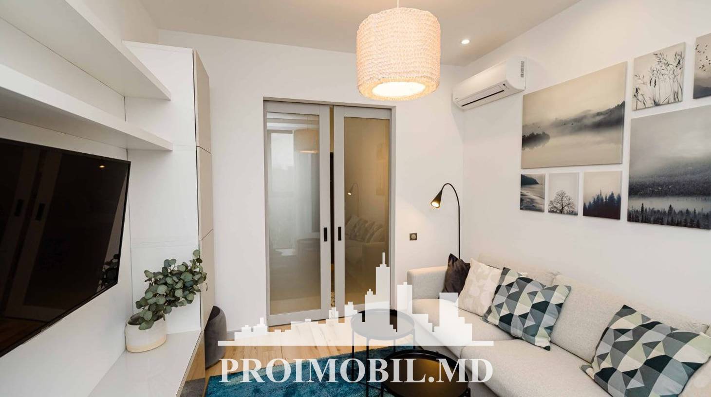 https://images.proimobil.md/EX7gh-R4yjSk6Po37hEocEFGj4gH0Y0sANUGF-rOr20/watermark:0.75:so:0:30:0.39/resize:fill:1460:816:1/gravity:ce/bG9jYWw6Ly8vZXN0YXRlL2xyLzY4NTA4YTc4LTBlM2QtNDIwZS04MTZlLWU0NTA2MjM3NDEwOC5qcGVn