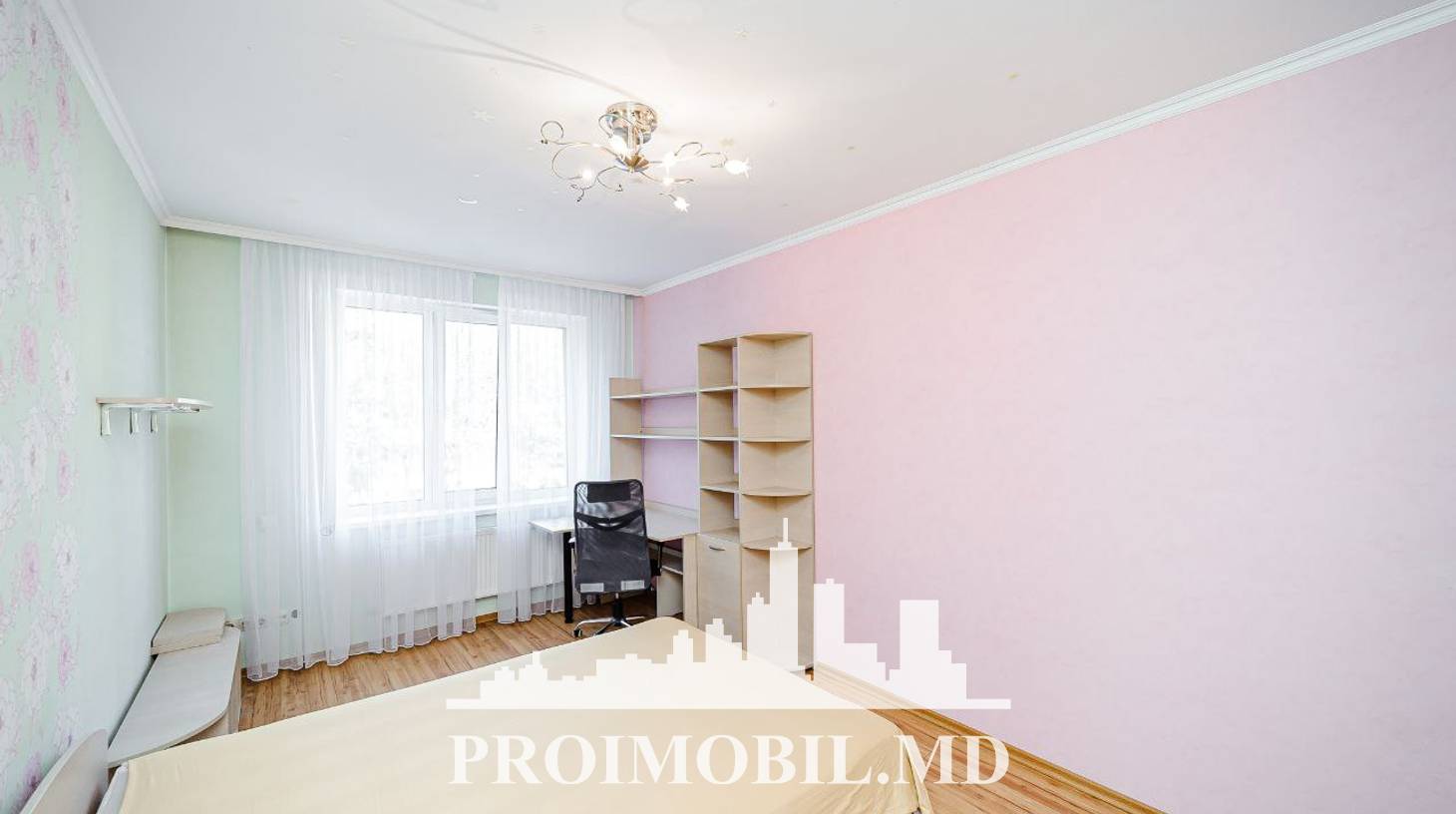 https://images.proimobil.md/EZ-Eidu0AHmg0M0yZquB0YDWcefHJ-B1PxxdCoTOMlc/watermark:0.75:so:0:30:0.39/resize:fill:1460:816:1/gravity:ce/bG9jYWw6Ly8vZXN0YXRlL2xyL2UxYjBmYTY2LWMyYjEtNGZmYS04MzcyLWM4YmQ4OTQ0NjgzMC5qcGVn