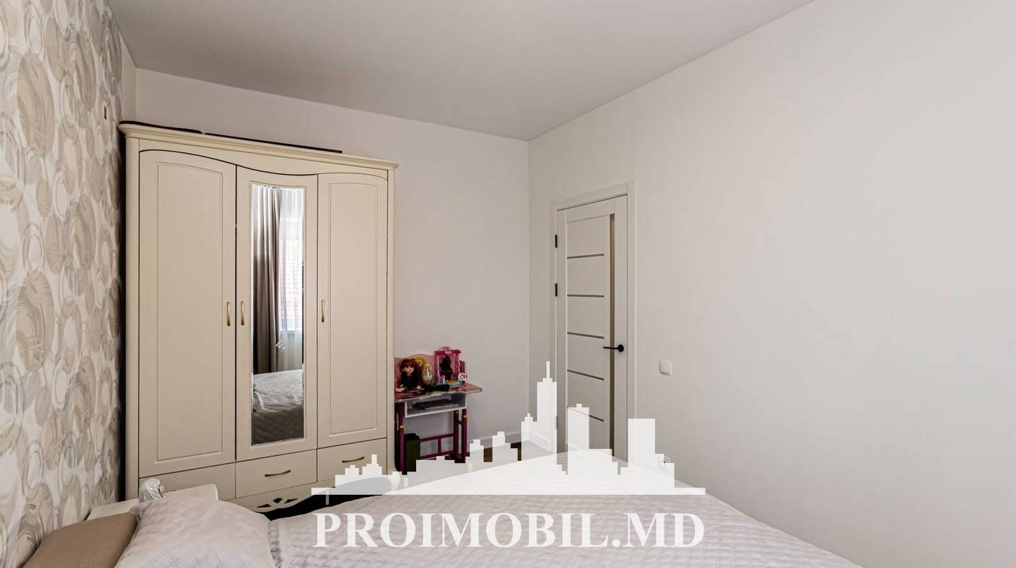 https://images.proimobil.md/EZh2gLRSn8ZBG2N9VOx7YysYQAJrR21esbhVHWcqw-c/watermark:0.75:so:0:30:0.39/resize:fill:1460:816:1/gravity:ce/bG9jYWw6Ly8vZXN0YXRlL2xyLzVkMWRjNGJiLWU5NmYtNDI1YS05NWRjLTk2ZTFkYjNhYjdjYy5qcGVn