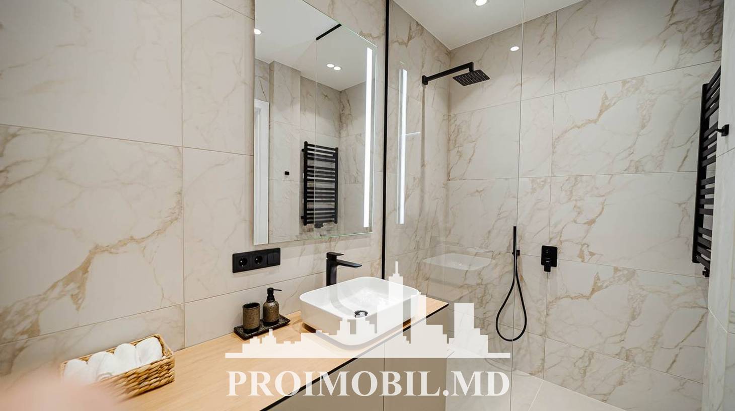 https://images.proimobil.md/Eb0X-7W-FLLGCOxkHzH0pMfEuRRja6TJsHYwalT_9mk/watermark:0.75:so:0:30:0.39/resize:fill:1460:816:1/gravity:ce/bG9jYWw6Ly8vZXN0YXRlL2xyL2VmOGYzOGRhLTFmMjctNDFmMi1hZWIyLWNmYTQzZTk4NDI3My5qcGVn