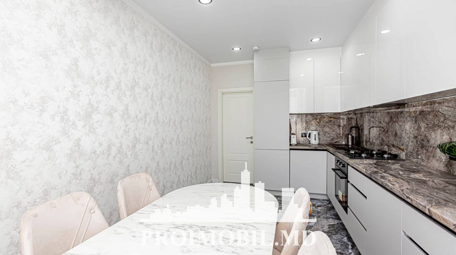 https://images.proimobil.md/EcKoG49rdTTX4osNkWeWOYDQ7-DRivxGx9yKSAhztug/watermark:0.75:so:0:30:0.39/resize:fill:1460:816:1/gravity:ce/bG9jYWw6Ly8vZXN0YXRlL2xyLzk5MzBmYmU1LTNkMTgtNDk0OS05Y2JkLWQyOTFlMmRjODdhMC5qcGVn
