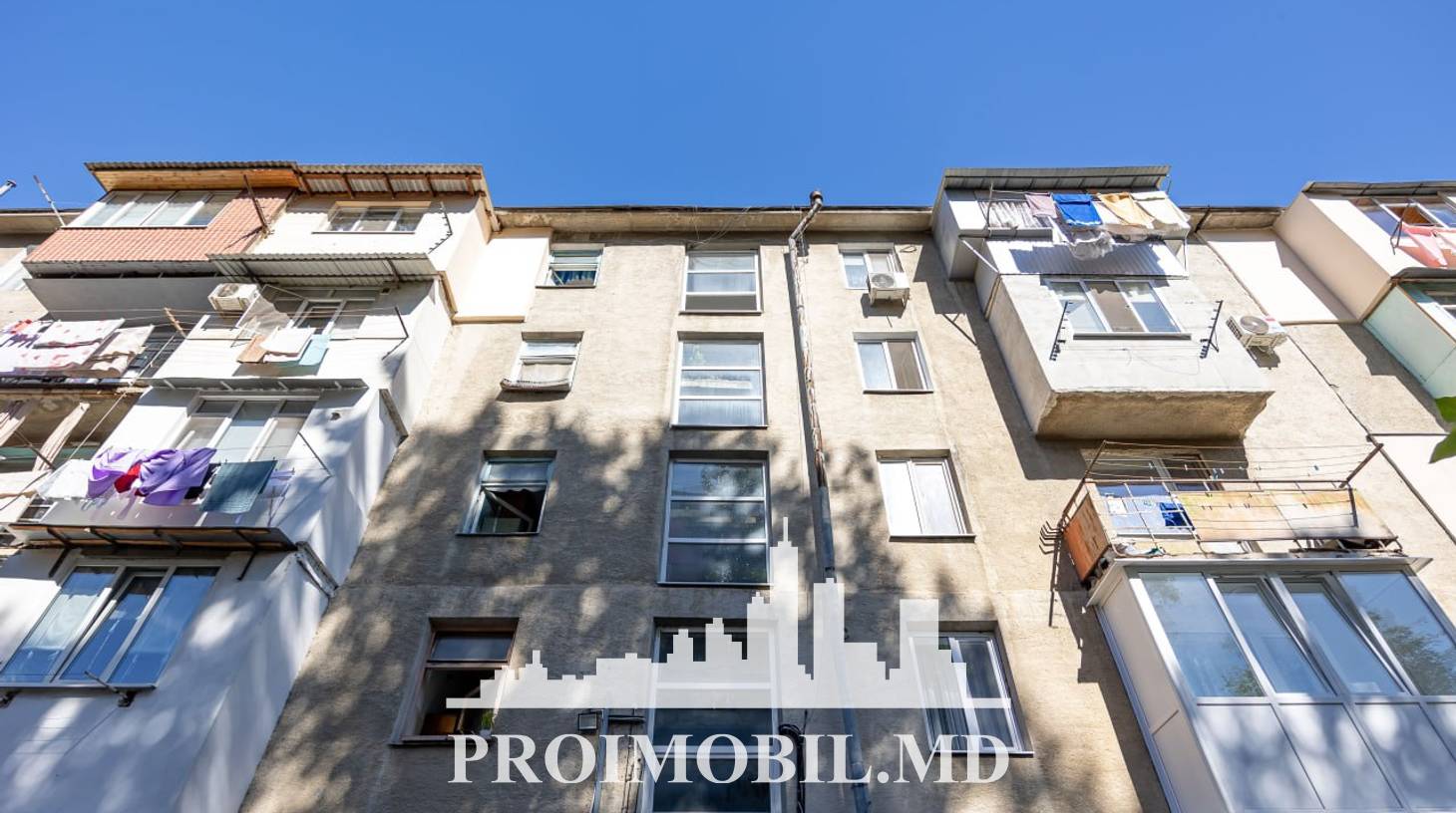 https://images.proimobil.md/EdGBZgAv2nzucYv8IUytae2ysjMDhCNEYxZp6T8XEy0/watermark:0.75:so:0:30:0.39/resize:fill:1460:816:1/gravity:ce/bG9jYWw6Ly8vZXN0YXRlL2xyLzIzNmY5M2UyLWFkNDEtNDA0OC04ZDgyLTliY2Q2YjMwZGI5NS5qcGVn