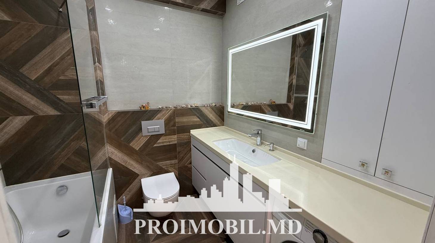 https://images.proimobil.md/EeUKCCTL7pWcRQQgg3AzZa_6N42_DyzvL5adu5b93t8/watermark:0.75:so:0:30:0.39/resize:fill:1460:816:1/gravity:ce/bG9jYWw6Ly8vZXN0YXRlL2xyLzE1MDM4OGRjLTUxMTgtNDgzMS1iOTY1LTFjNDg3NTdiNWFkMy5qcGVn
