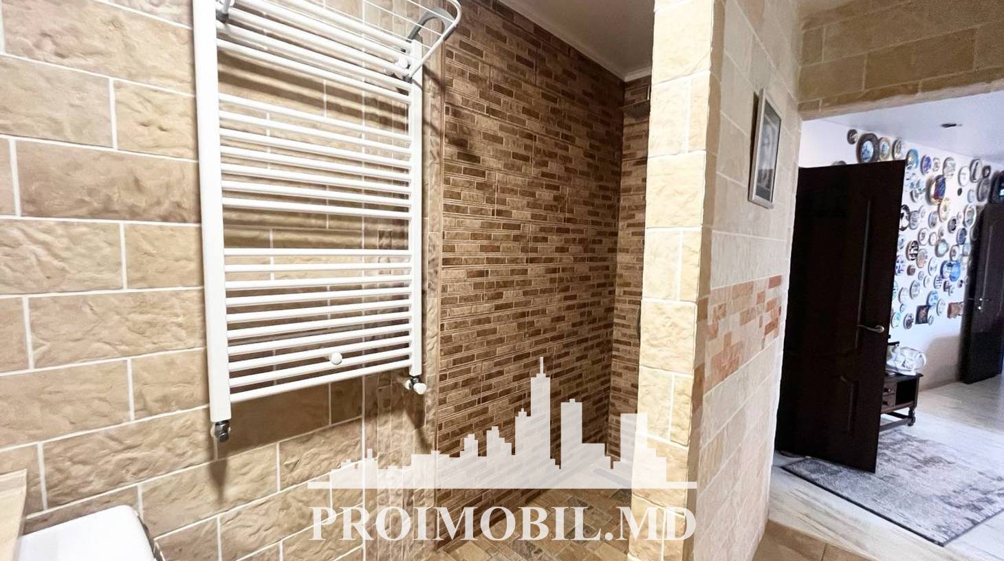 https://images.proimobil.md/Ej-cALlMfP0aG8zk7W-y6Dit7CiaslYH1hXCM3QD6Tk/watermark:0.75:so:0:30:0.39/resize:fill:1460:816:1/gravity:ce/bG9jYWw6Ly8vZXN0YXRlL2xyL2VhYjM3OGEzLTdmZWYtNDRkZS05MTEwLTlkZjFjNzNmYjNhNS5qcGVn