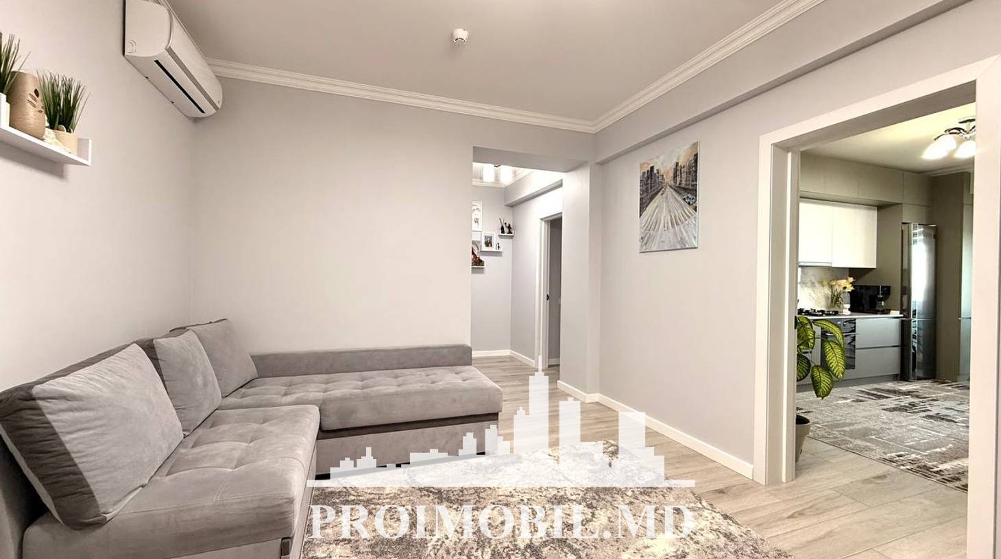 https://images.proimobil.md/Ejxq9GVS_ayHTm9hMjGZZNUqaiVhiXYO40k50bxwj7o/watermark:0.75:so:0:30:0.39/resize:fill:1460:816:1/gravity:ce/bG9jYWw6Ly8vZXN0YXRlL2xyLzMxZjZkNjQzLTQwYzItNDI4OS1iOGYzLTYyZDkyZjlhYWFiYS5qcGVn