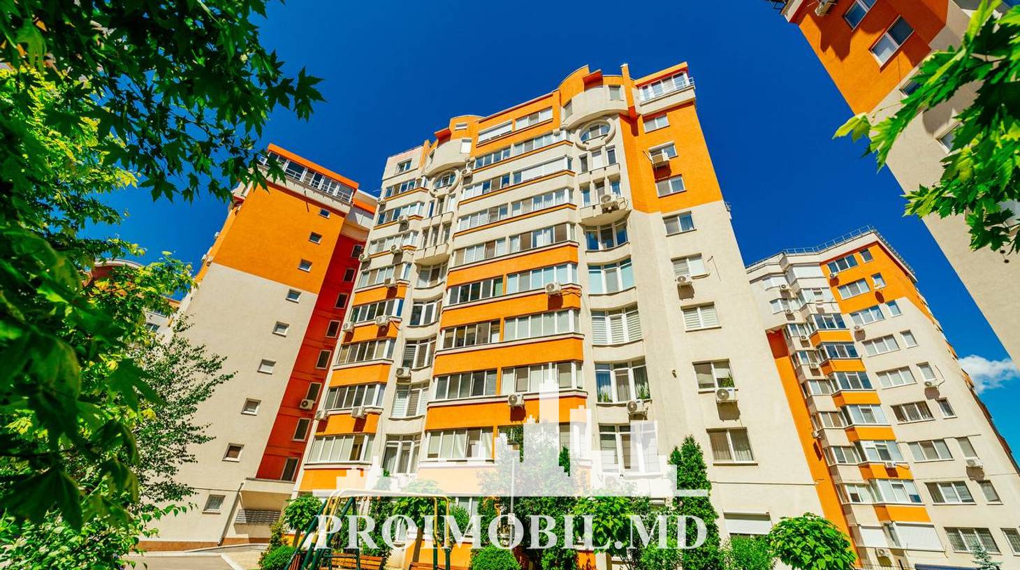 https://images.proimobil.md/EmiMJulCDnxy0qz4lzCRz8FRH25n1d947mwAf-y_Dbs/watermark:0.75:so:0:30:0.39/resize:fill:1460:816:1/gravity:ce/bG9jYWw6Ly8vZXN0YXRlL2xyLzlkNDA2NzA3LTM4YzAtNGIwZi05NGUzLTM3MzdkN2IyZDdiOC5qcGVn