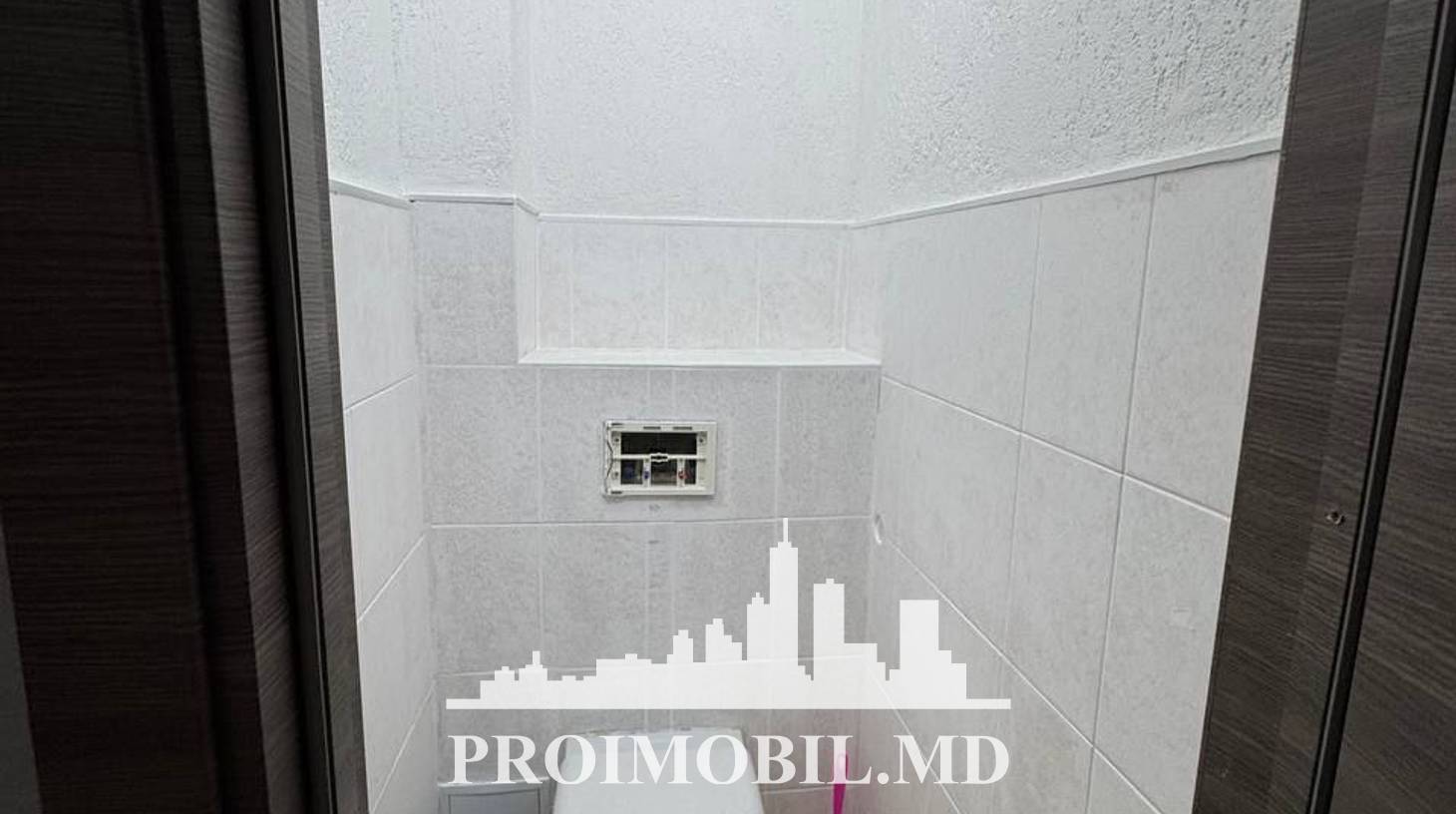 https://images.proimobil.md/Erar3FKX9f2WcBKM0X5FZgEYtwzORolSW8qtoytwwPM/watermark:0.75:so:0:30:0.39/resize:fill:1460:816:1/gravity:ce/bG9jYWw6Ly8vZXN0YXRlL2xyL2I0MTE1MGRhLWQ4ZjQtNGViNS05ZmM2LTZkYzA4NzhmYWY2OC5qcGVn