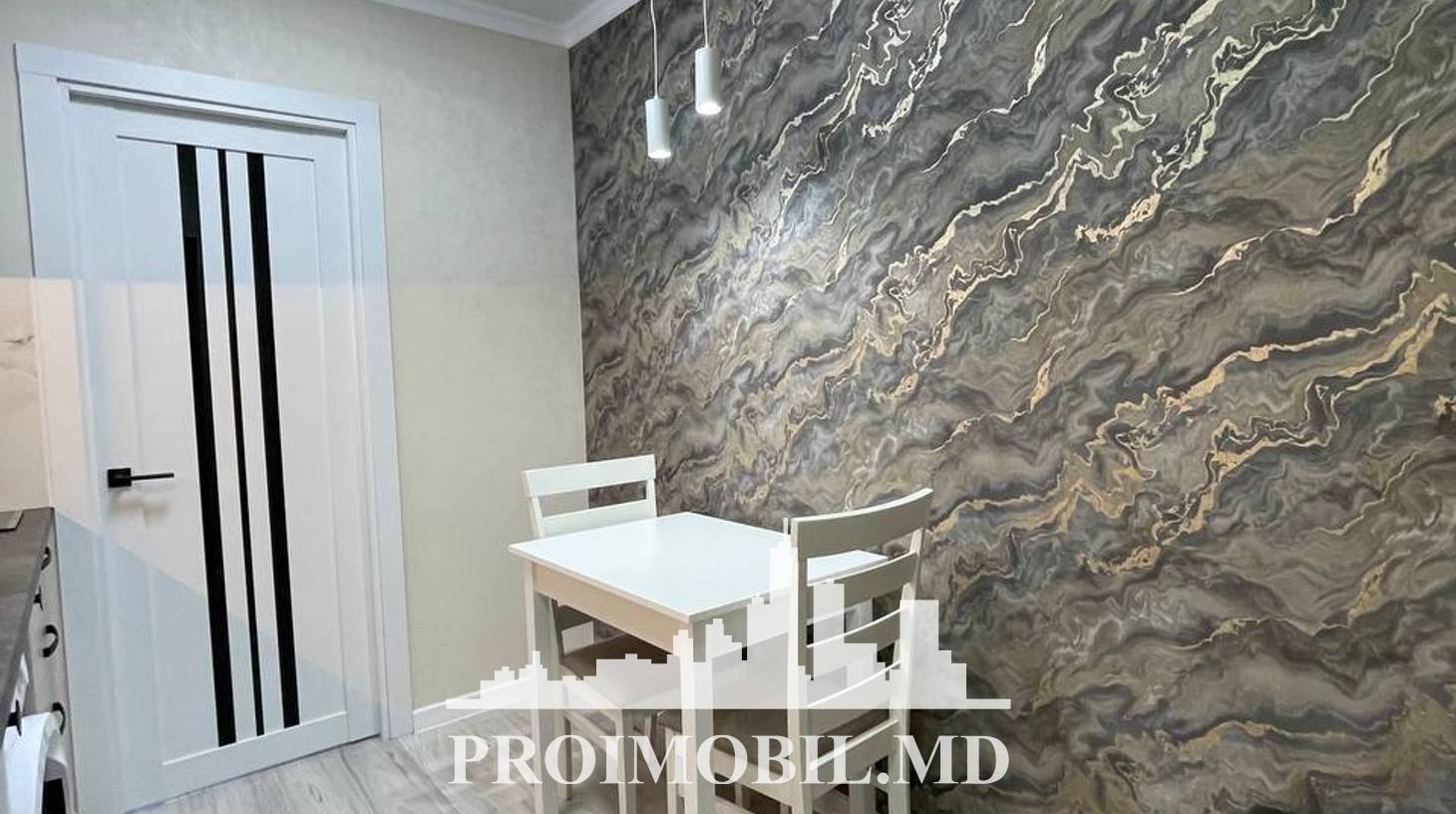 https://images.proimobil.md/ExV4p3qvgrrqu6H05mnjO2CBZTGjSLIoa4VJCWrcL2k/watermark:0.75:so:0:30:0.39/resize:fill:1460:816:1/gravity:ce/bG9jYWw6Ly8vZXN0YXRlL2xyLzE3ZjdjMjJmLTM5NWItNDM5NS05NWVmLTVmNTYxYTRhYTI3Yi5qcGVn