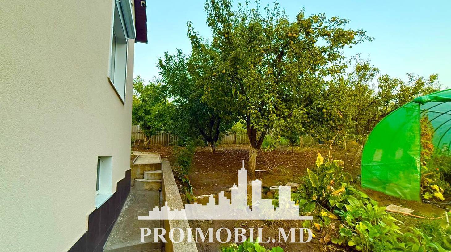 https://images.proimobil.md/F-tPVPyIO_gLJ0XWxJ-hIr8xPrq8fcc764r23UwxGfo/watermark:0.75:so:0:30:0.39/resize:fill:1460:816:1/gravity:ce/bG9jYWw6Ly8vZXN0YXRlL2xyL2Y4NGI0MTlhLTJmOTgtNDk4ZC05YmRkLTI1ZTQ0ZGU4ZTRkMi5qcGVn