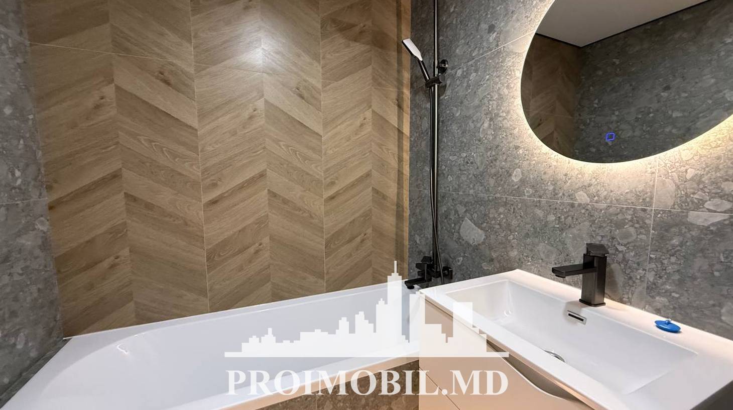 https://images.proimobil.md/F0N32MXIS0vRR3wpr0LYG61ilgZSNN-DgOa2tEMH4Zk/watermark:0.75:so:0:30:0.39/resize:fill:1460:816:1/gravity:ce/bG9jYWw6Ly8vZXN0YXRlL2xyLzhkZjMxMTY3LWQzNmYtNDI3Yi04YjFjLWE1NWE0MjEyNDg0Mi5qcGVn