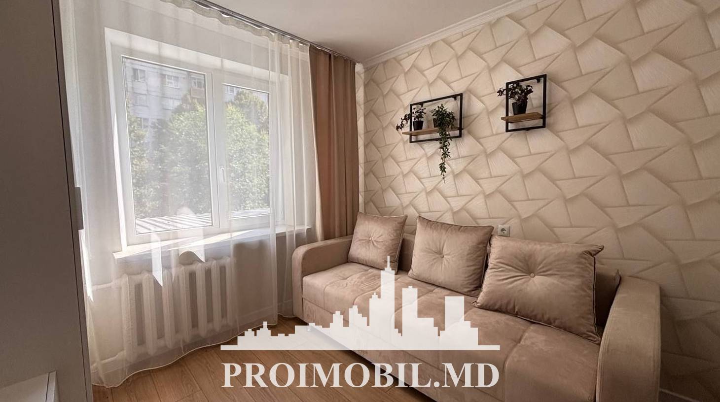 https://images.proimobil.md/F0NJRTQRIME_kFx9BiAj2ar3lDFPjxRHUo6IP3oSF7A/watermark:0.75:so:0:30:0.39/resize:fill:1460:816:1/gravity:ce/bG9jYWw6Ly8vZXN0YXRlL2xyLzgzMzRlNmFlLWNmNWUtNGMyZC05MGZlLTExODA3MzYzYzUxNy5qcGVn