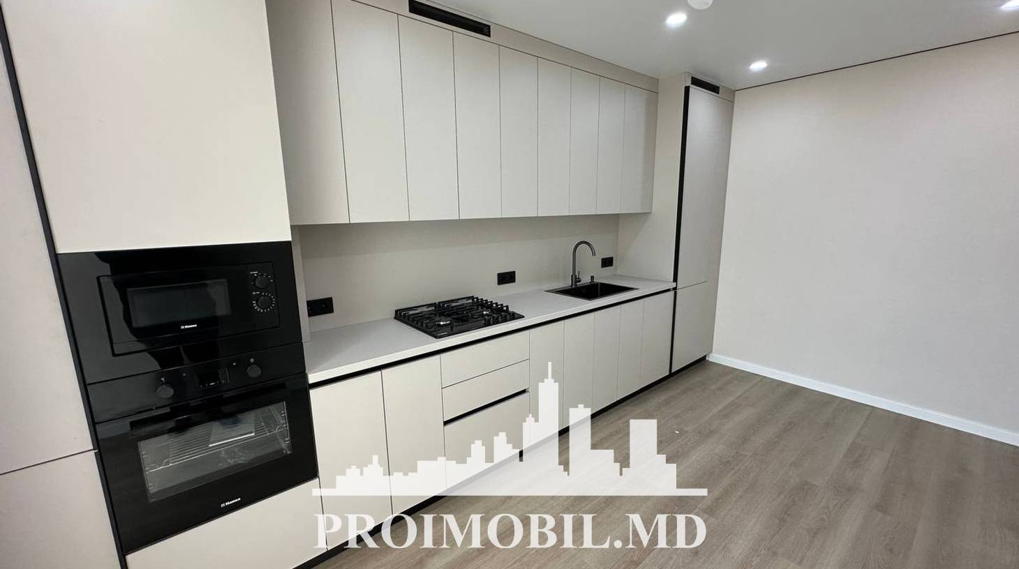 https://images.proimobil.md/F1nlQUQFhbrIbUf1A-hYy38S6Zu2O1eA9qWzu8GdahU/watermark:0.75:so:0:30:0.39/resize:fill:1460:816:1/gravity:ce/bG9jYWw6Ly8vZXN0YXRlL2xyLzFiM2UwMjQ5LTA1ZmUtNGM3Zi1iZmNlLTJmOTBhZTYzZTc4Yi5qcGVn