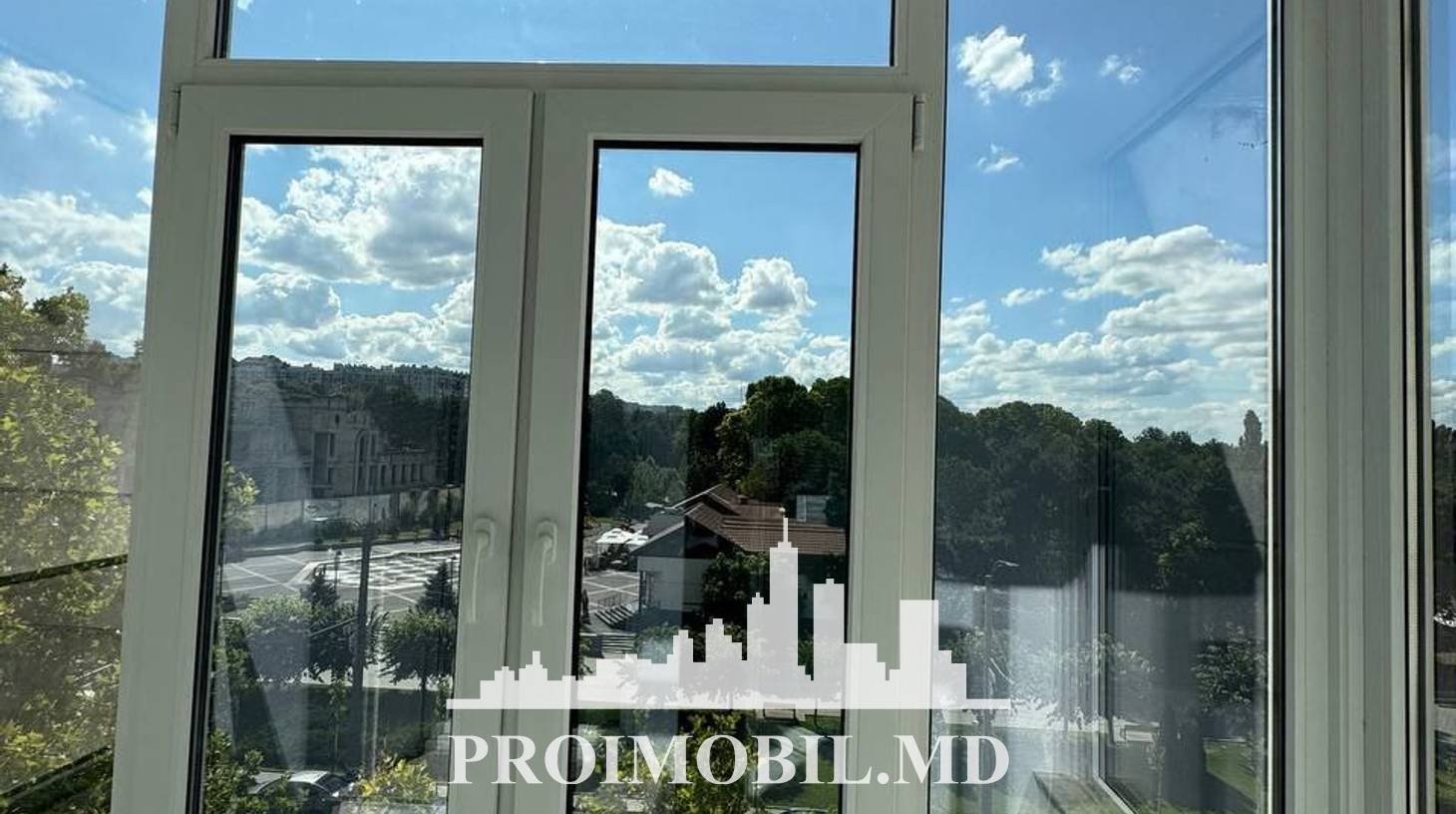 https://images.proimobil.md/F30fS4Hkzj00a5l95qQPQMOyKVxV46PzNMA5WXZl6c0/watermark:0.75:so:0:30:0.39/resize:fill:1460:816:1/gravity:ce/bG9jYWw6Ly8vZXN0YXRlL2xyLzYzM2UyZjdlLWI0YmMtNGEzMS05YmJiLTI0YTc1ODdiYTAxOS5qcGVn