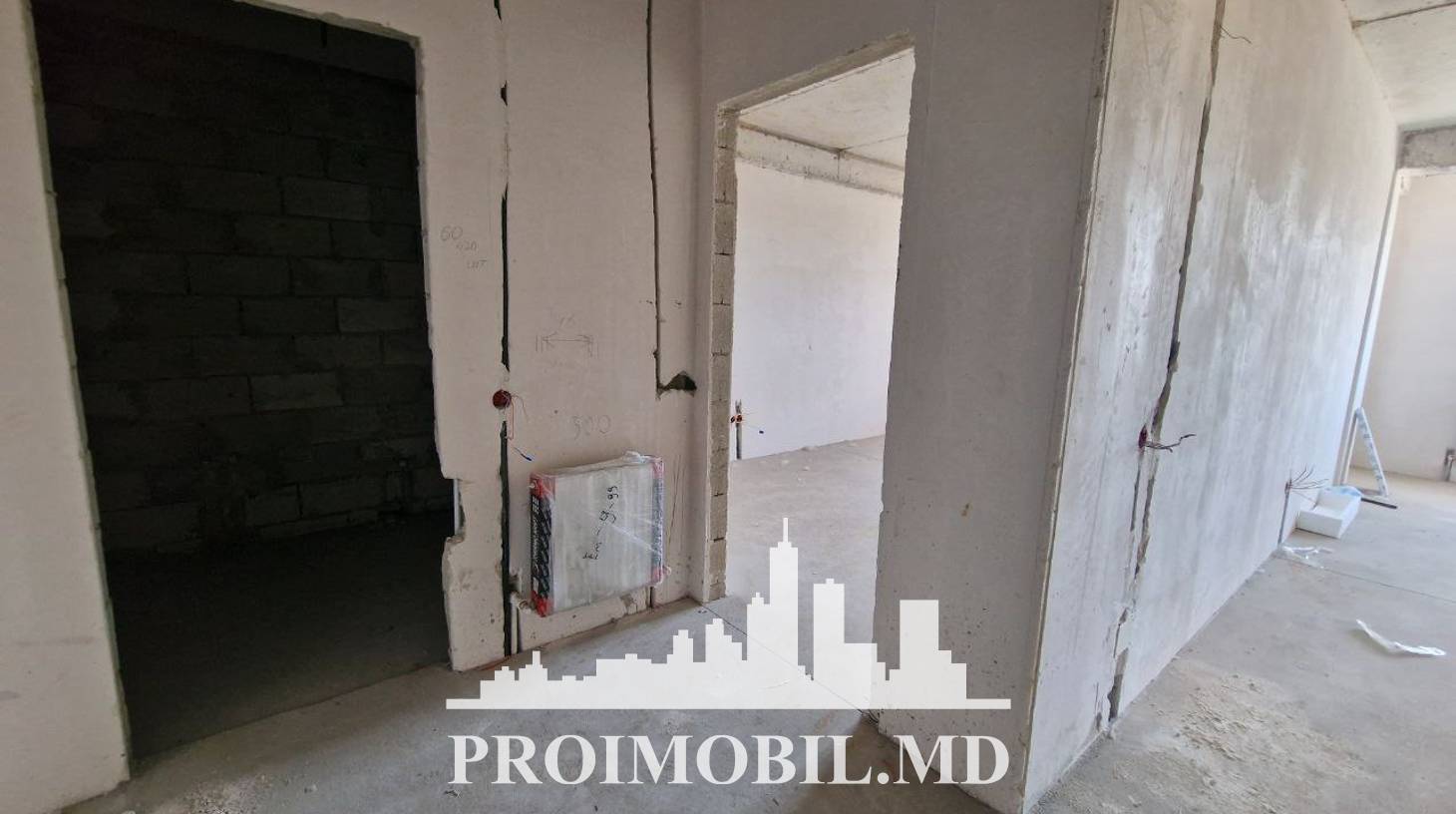 https://images.proimobil.md/F5PbhlaaHKJi7g_qDfcs-z7YjrUZtCOuFtCBxiHt00Y/watermark:0.75:so:0:30:0.39/resize:fill:1460:816:1/gravity:ce/bG9jYWw6Ly8vZXN0YXRlL2xyL2VhZTE3MGQ2LTVhMmEtNDljYS05NGQ1LTM2Y2UyMmQ5Y2YwNS5qcGVn