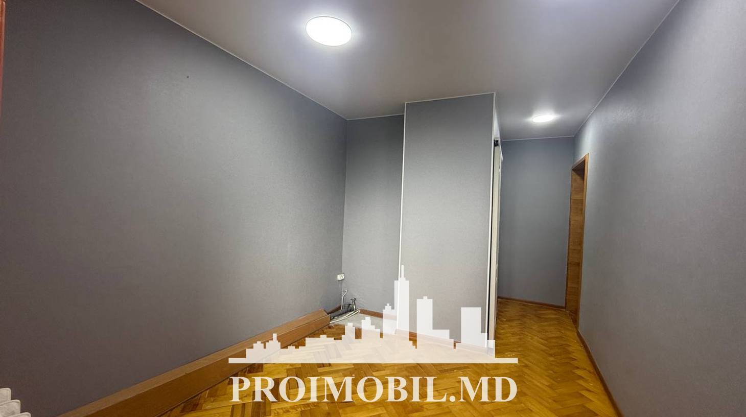 https://images.proimobil.md/F5XpSylRJ0TbpIZAaFYo3T89EZ8gMBUoaJoWP31U-Ng/watermark:0.75:so:0:30:0.39/resize:fill:1460:816:1/gravity:ce/bG9jYWw6Ly8vZXN0YXRlL2xyLzlmNjBjODg5LTEzNTUtNDE1Ny04NmFmLTM3ZGZlZmI5YjU3MC5qcGVn