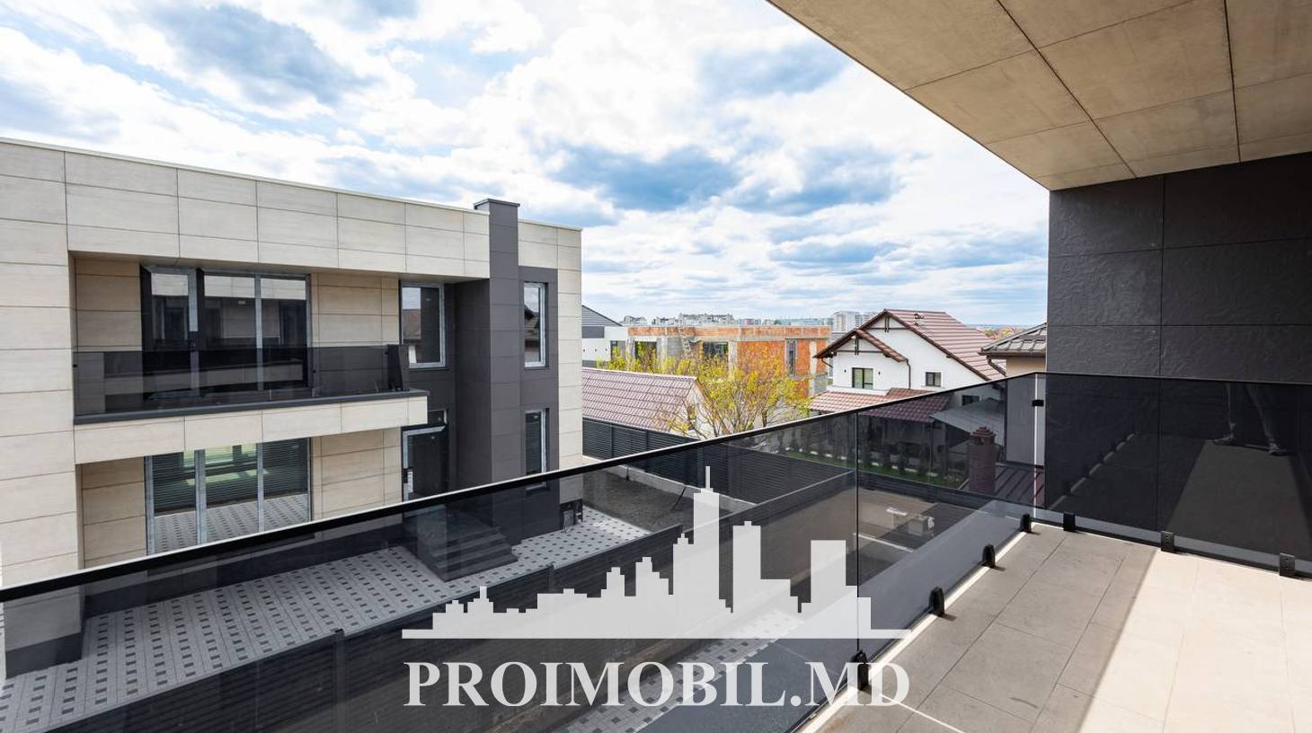 https://images.proimobil.md/F7d4cA1R199F859OBT6653cR3UtTy0uztiotdlRFgTk/watermark:0.75:so:0:30:0.39/resize:fill:1460:816:1/gravity:ce/bG9jYWw6Ly8vZXN0YXRlL2xyLzM5OGIyZDFiLWE1ODUtNGE5OC05NGFiLTZkNmYyMDdiYzk3OS5qcGVn