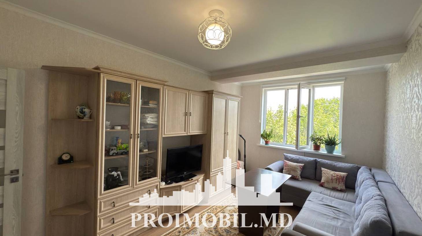 https://images.proimobil.md/F8T6e3a_rAgEeAR4NisAnISxRdxAk_L_6MZcrvIMpe0/watermark:0.75:so:0:30:0.39/resize:fill:1460:816:1/gravity:ce/bG9jYWw6Ly8vZXN0YXRlL2xyL2UwOTJhODcwLWY5N2QtNDI5OS05ZDgzLWRlMDhiNzc5YjBkNC5qcGVn
