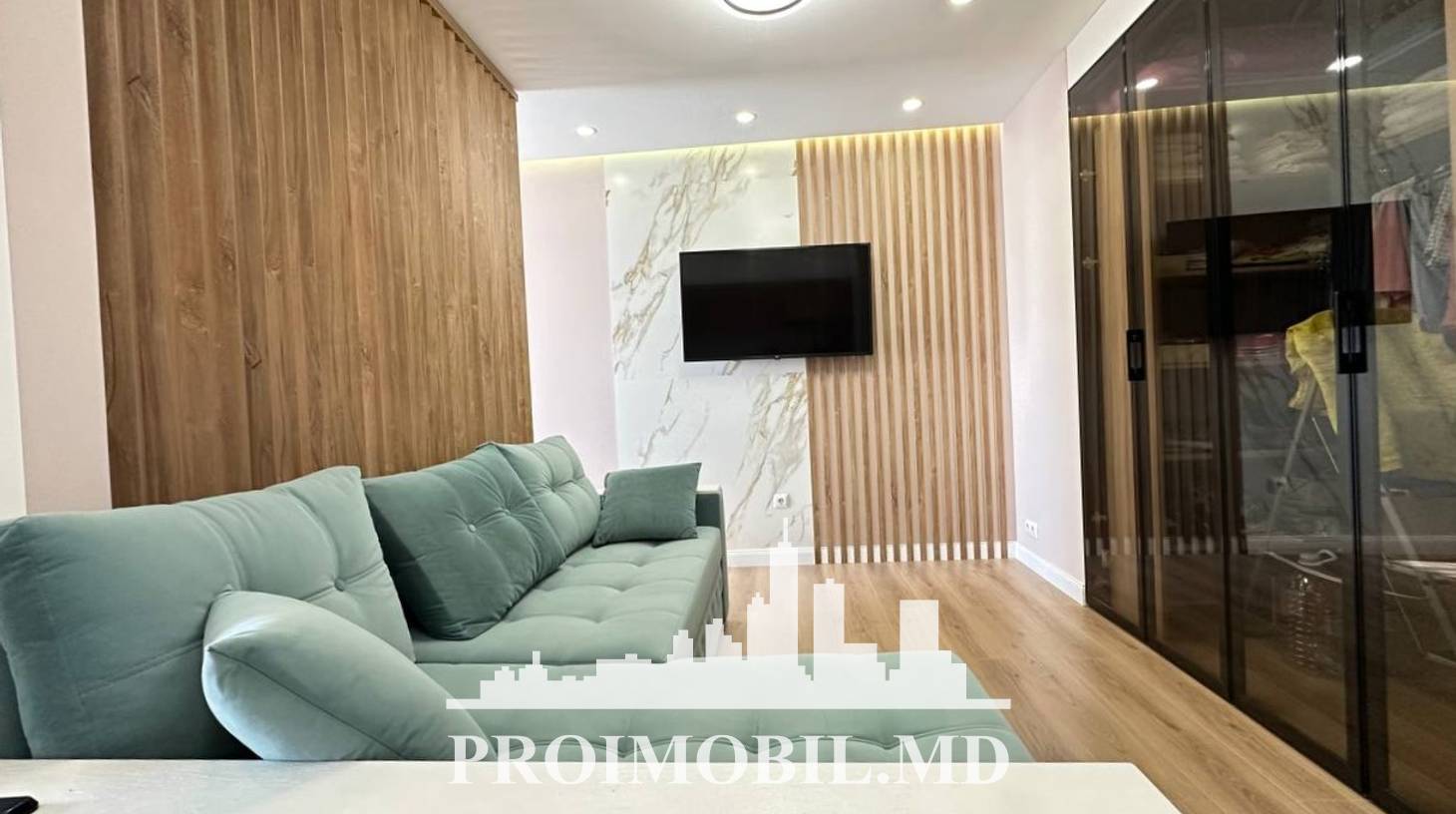 https://images.proimobil.md/F9G4etM_UZXTSM3HccgbDv6WA97vo6OVcCAMLdSS2UE/watermark:0.75:so:0:30:0.39/resize:fill:1460:816:1/gravity:ce/bG9jYWw6Ly8vZXN0YXRlL2xyLzhlNGE5M2M5LWE3N2MtNGRmOC05M2M2LWM1N2UxMmYyZDI1ZS5qcGVn