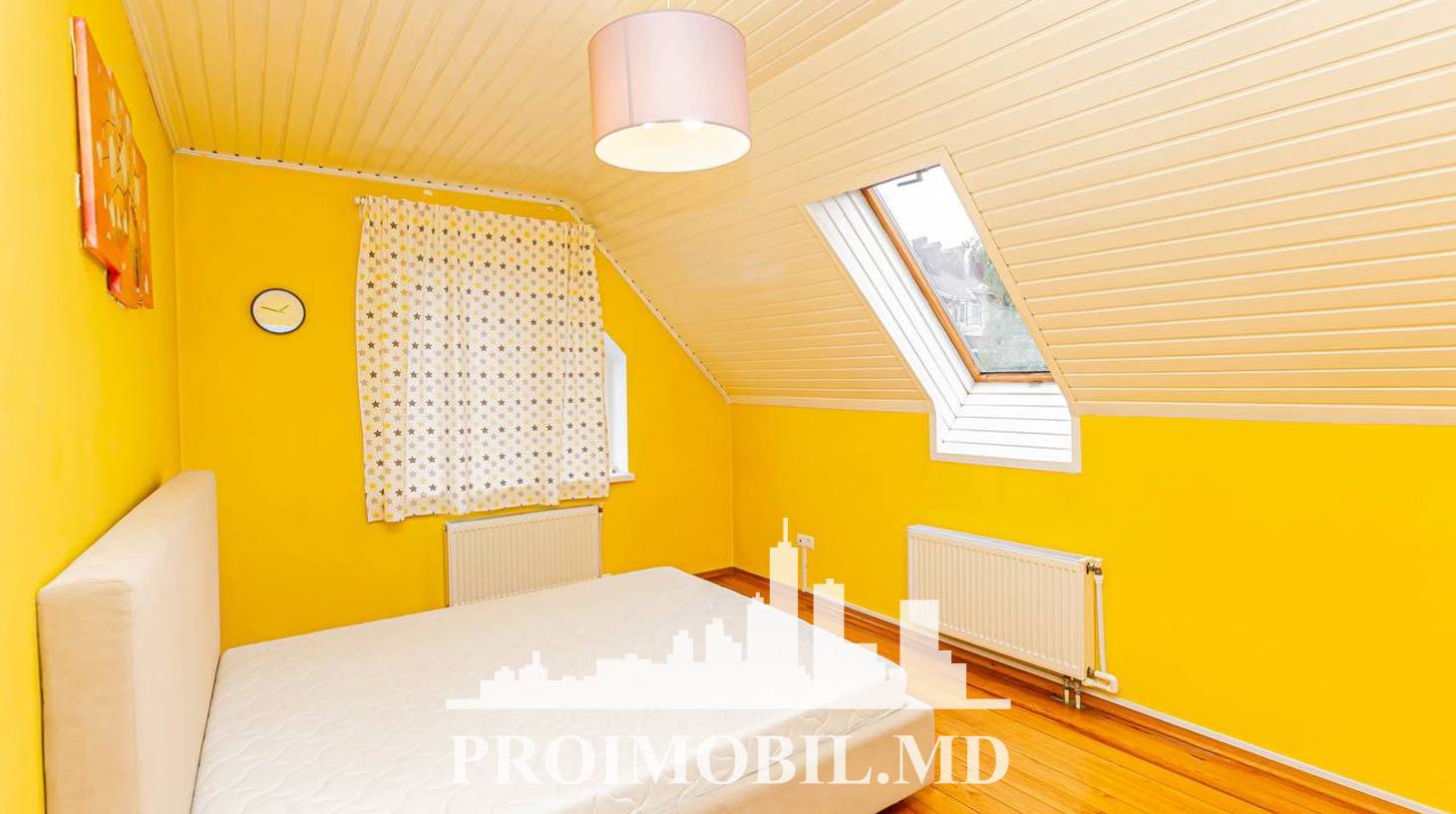 https://images.proimobil.md/F9nVZHO_bULLf42u7ptRhgGH4la0WQ80HbBZ5l6Eqqg/watermark:0.75:so:0:30:0.39/resize:fill:1460:816:1/gravity:ce/bG9jYWw6Ly8vZXN0YXRlL2xyL2I1NDE0ZjU1LWJjODUtNGVmMC05MmMwLTY3YjkwZDM2YzYyNy5qcGVn