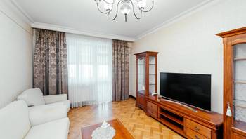 https://images.proimobil.md/FA79XuF2IGTE296S_0eV8b2HOVB__dodc7k323VLc-U/resize:fill:350:198:1/gravity:ce/bG9jYWw6Ly8vZXN0YXRlL2xyLzQyNjZkNDk1LTM1ZjAtNDhhOS1hOWZjLWRlMTE3MGZkYTEwYi5qcGVn
