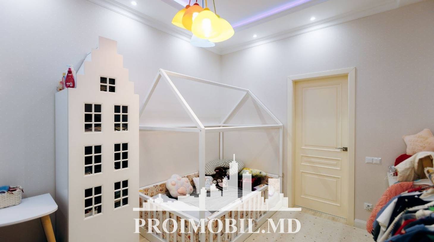 https://images.proimobil.md/FADwIQdRtX6wTg6wCJ5j_5MoDhnZ-7tCVLvem21MIbY/watermark:0.75:so:0:30:0.39/resize:fill:1460:816:1/gravity:ce/bG9jYWw6Ly8vZXN0YXRlL2xyLzMzN2Y2YjU1LTVhYTktNGFkNy05YTczLTEzMTc1N2JiN2VmMy5qcGVn