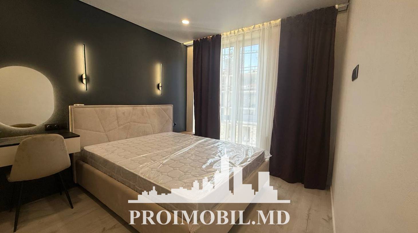 https://images.proimobil.md/FBxq_8xLTP5PmVgdgNx37X6QCMza3GO9qhh1ocnKcGE/watermark:0.75:so:0:30:0.39/resize:fill:1460:816:1/gravity:ce/bG9jYWw6Ly8vZXN0YXRlL2xyLzI4Zjc2ZDMwLTIyZTAtNDJmMi04YTY5LWU0ZDljZDI5OWUzOS5qcGVn
