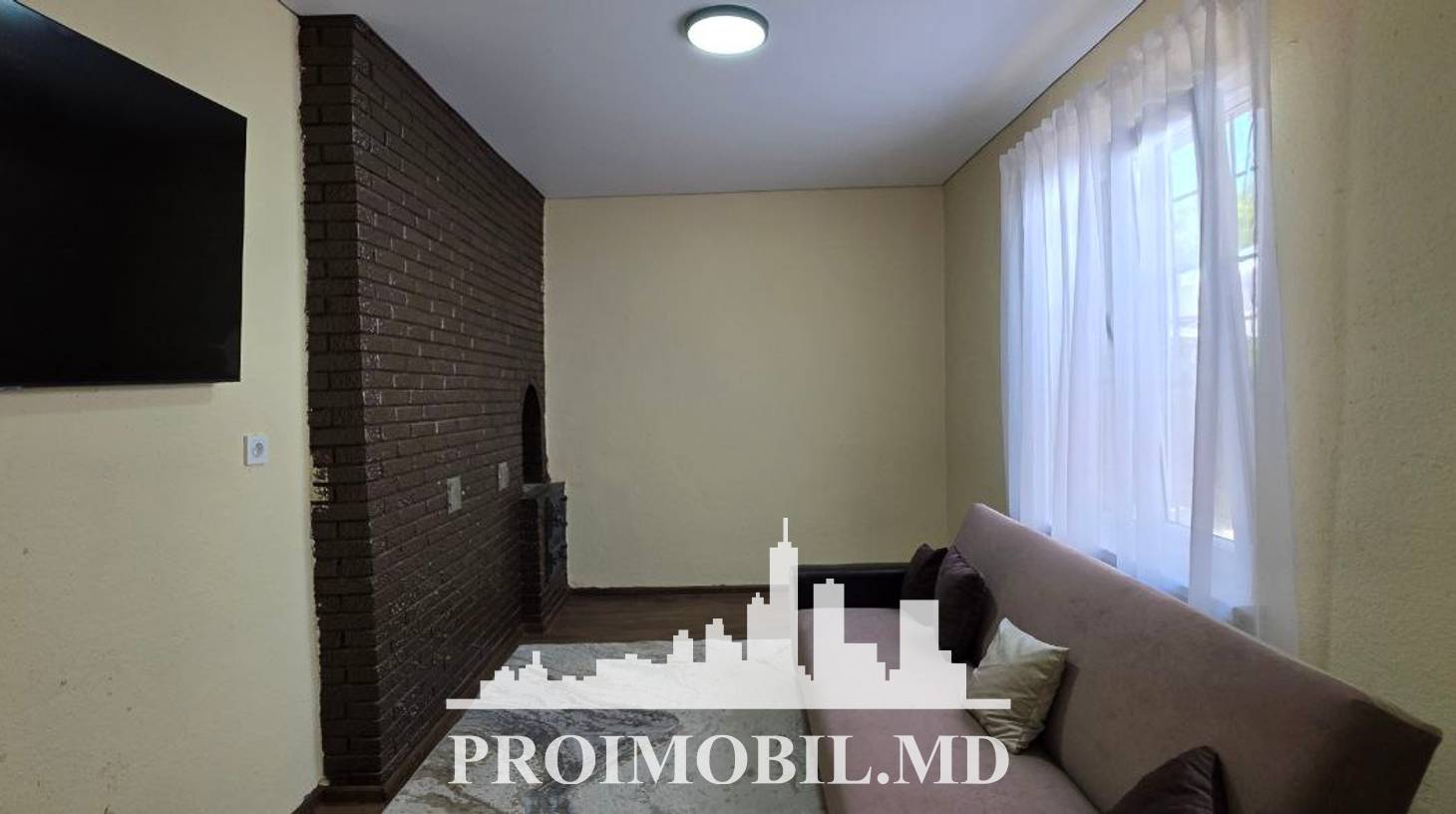https://images.proimobil.md/FDD2ml4twxH6U4p2rbO-XiALOmG-V63FGp6oItc9dJg/watermark:0.75:so:0:30:0.39/resize:fill:1460:816:1/gravity:ce/bG9jYWw6Ly8vZXN0YXRlL2xyLzBhNTBkZTdkLTY1NjYtNGI1OC04ZTg1LTc2MTM1NTE2YjkwNi5qcGVn