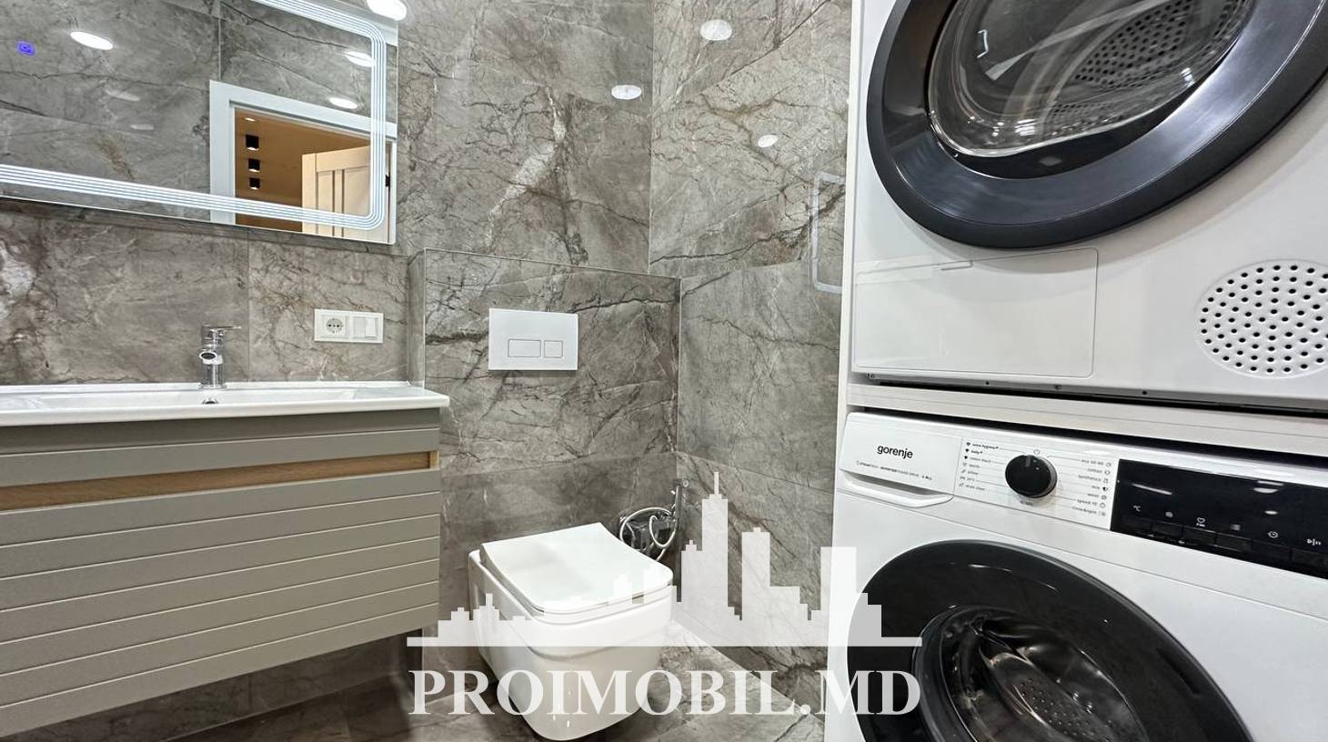 https://images.proimobil.md/FG6A9GT81oj59QzzhWczcpCrRiqWb9Rb1QlJ0O5g_4c/watermark:0.75:so:0:30:0.39/resize:fill:1460:816:1/gravity:ce/bG9jYWw6Ly8vZXN0YXRlL2xyLzE3YWJhYmQzLTQxYjEtNDU4Ny04ZWM1LTQ3MWVhZjUxYTljNS5qcGVn