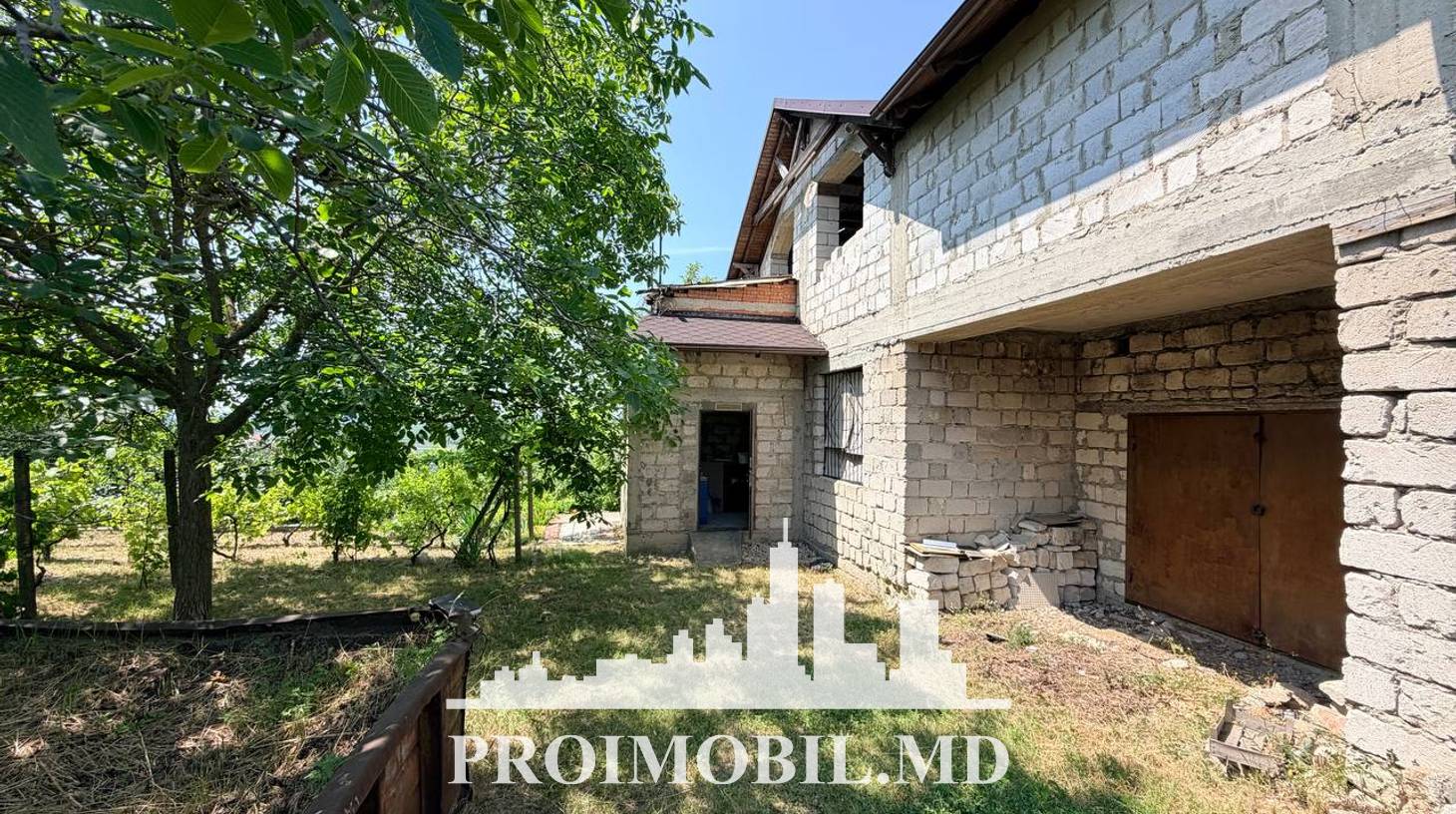 https://images.proimobil.md/FH4mkAeujVVfIr9Rur4xR7QqM2UlNrhiQp2EjVPpdpA/watermark:0.75:so:0:30:0.39/resize:fill:1460:816:1/gravity:ce/bG9jYWw6Ly8vZXN0YXRlL2xyLzY4ZTYxMWY5LWIzMWQtNDczYS04MzliLTJjMmQ0NWFmNTAwMC5qcGVn