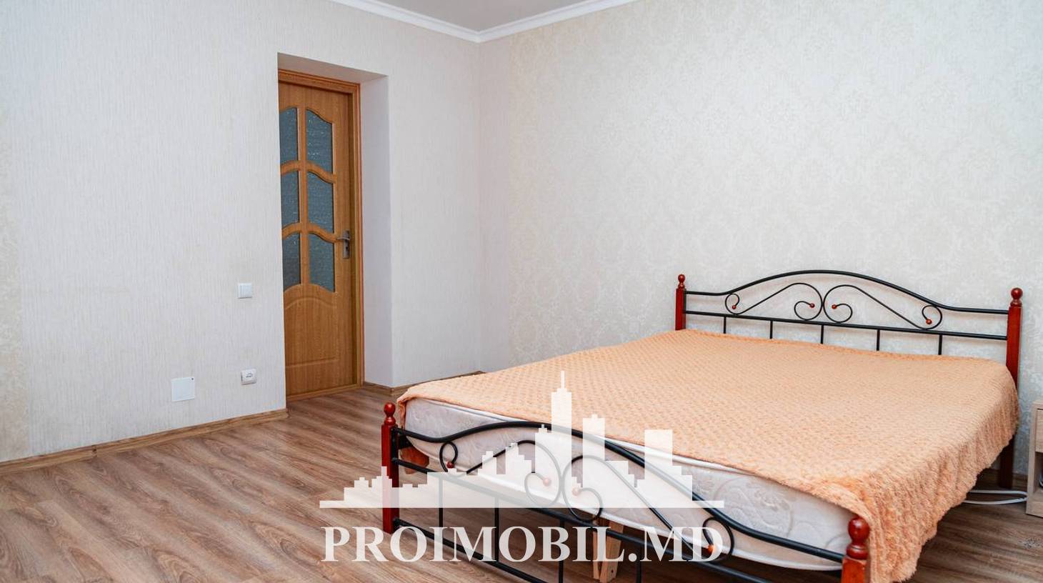 https://images.proimobil.md/FSEh0LB43SzBzDec30Eyuwv_yrxklaei-c29M0i2kv8/watermark:0.75:so:0:30:0.39/resize:fill:1460:816:1/gravity:ce/bG9jYWw6Ly8vZXN0YXRlL2xyL2QwODIzYmM4LTg2MzgtNGIwNS1iYzdhLWM1ODBmYjJlMzQzNS5qcGVn