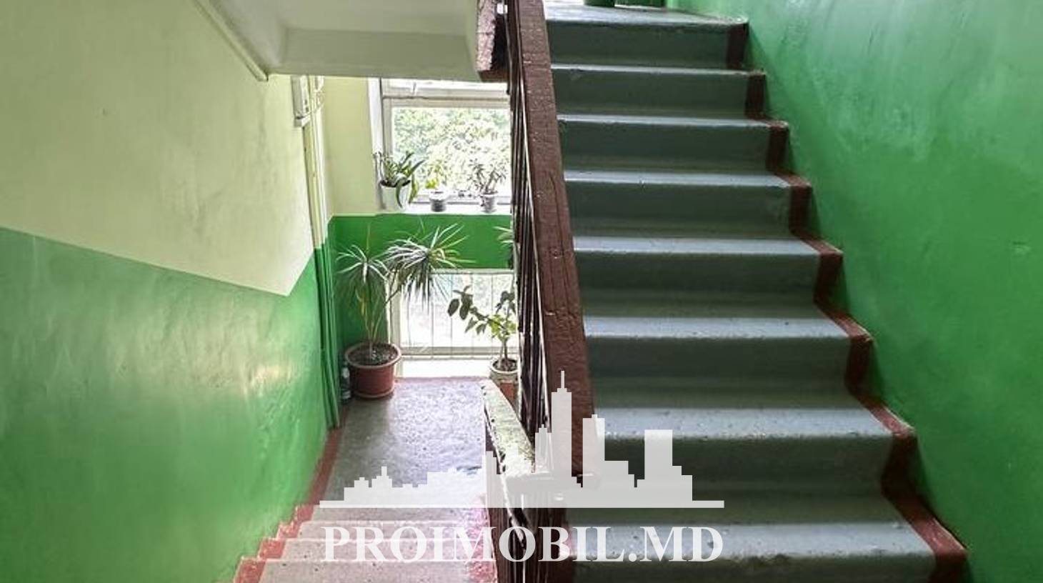 https://images.proimobil.md/FVM_8BJtLnA5YT_ZHANc6Vea0CY89qcLK0f9jRki-AQ/watermark:0.75:so:0:30:0.39/resize:fill:1460:816:1/gravity:ce/bG9jYWw6Ly8vZXN0YXRlL2xyLzgyZjFhNzU3LTk4ZmEtNGQ2My04MDI0LTY0NzY5YmEzNTVkZi5qcGVn