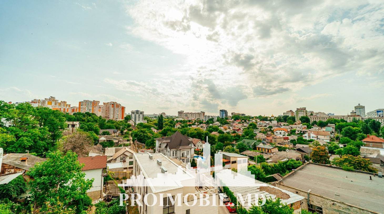 https://images.proimobil.md/FVv2OqxMGqjP8HtnjV17-2vKnA7TYU4Sd05_t0iyBRM/watermark:0.75:so:0:30:0.39/resize:fill:1460:816:1/gravity:ce/bG9jYWw6Ly8vZXN0YXRlL2xyLzdkMjI2M2Q5LWIzODctNDdkNC05NTNlLTE2YzNjYmRkNmVkNi5qcGVn