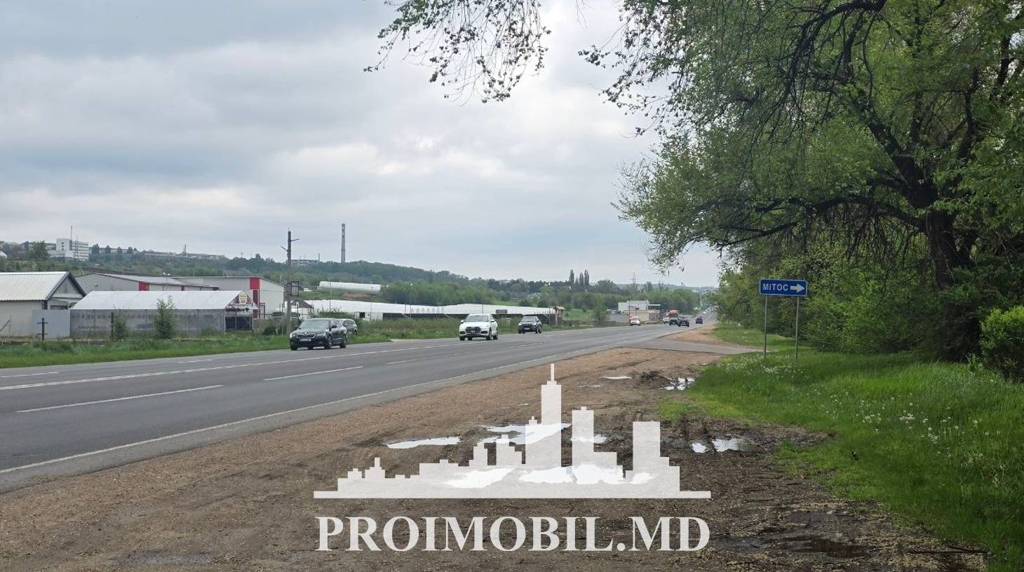 https://images.proimobil.md/FaJ-p-KhGwY374BjfAECzt_2KN2W88k4VHlIXHS-sdA/watermark:0.75:so:0:30:0.39/resize:fill:1460:816:1/gravity:ce/bG9jYWw6Ly8vZXN0YXRlL2xyL2RiOWNlNGU4LWU4NjctNGEwNS05YmQ3LWIwNWE1YjRhZTdhZC5qcGVn